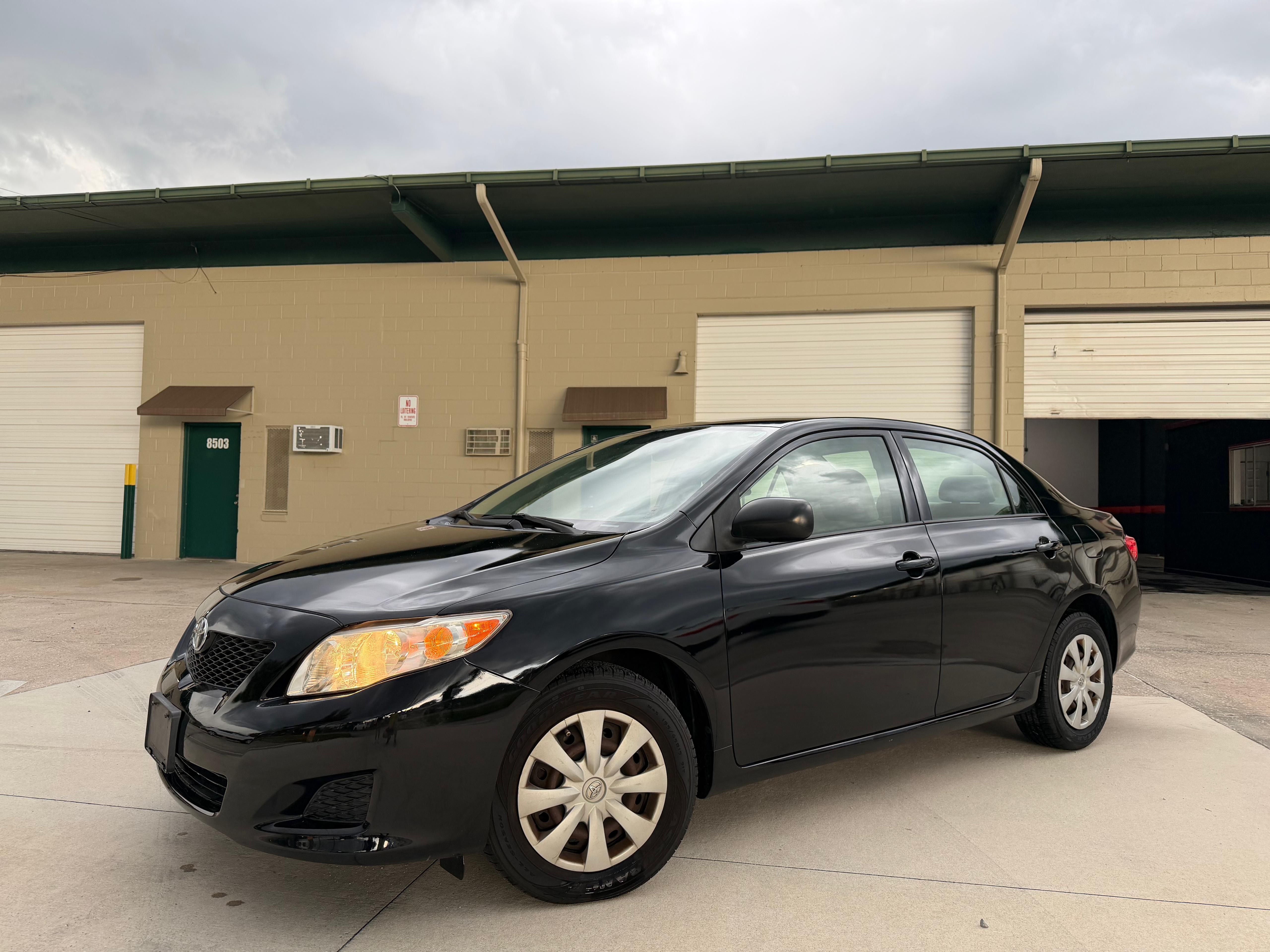 Used 2010 Toyota Corolla FWD image 1
