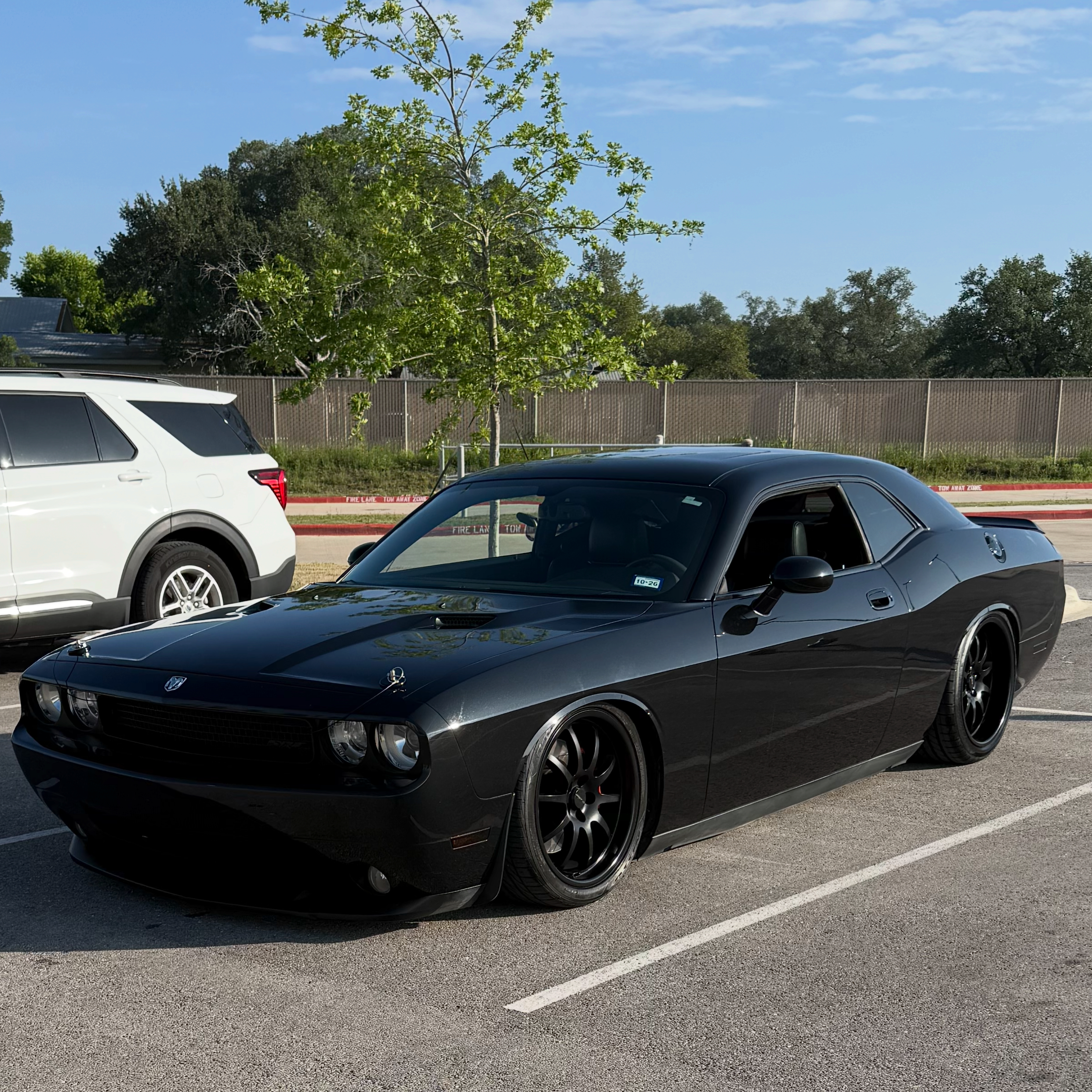 Used 2009 Dodge Challenger SRT8 w/ SRT Option Group II RWD image 8