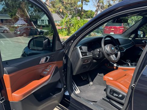 Used 2021 BMW X7 xDrive40i w/ M Sport Package image 10