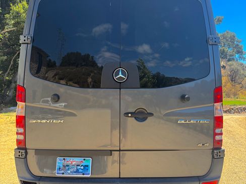 Used 2016 Mercedes-Benz Sprinter 2500 image 5