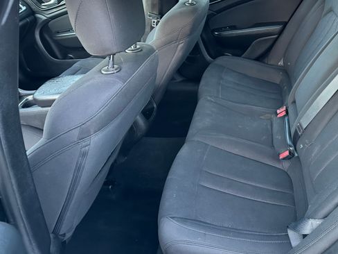 Used 2015 Chrysler 200 S image 8