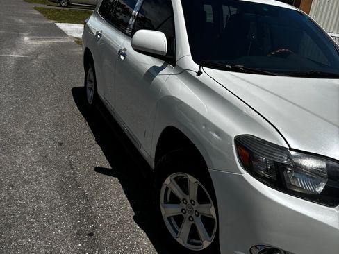 Used 2010 Toyota Highlander 2WD image 4