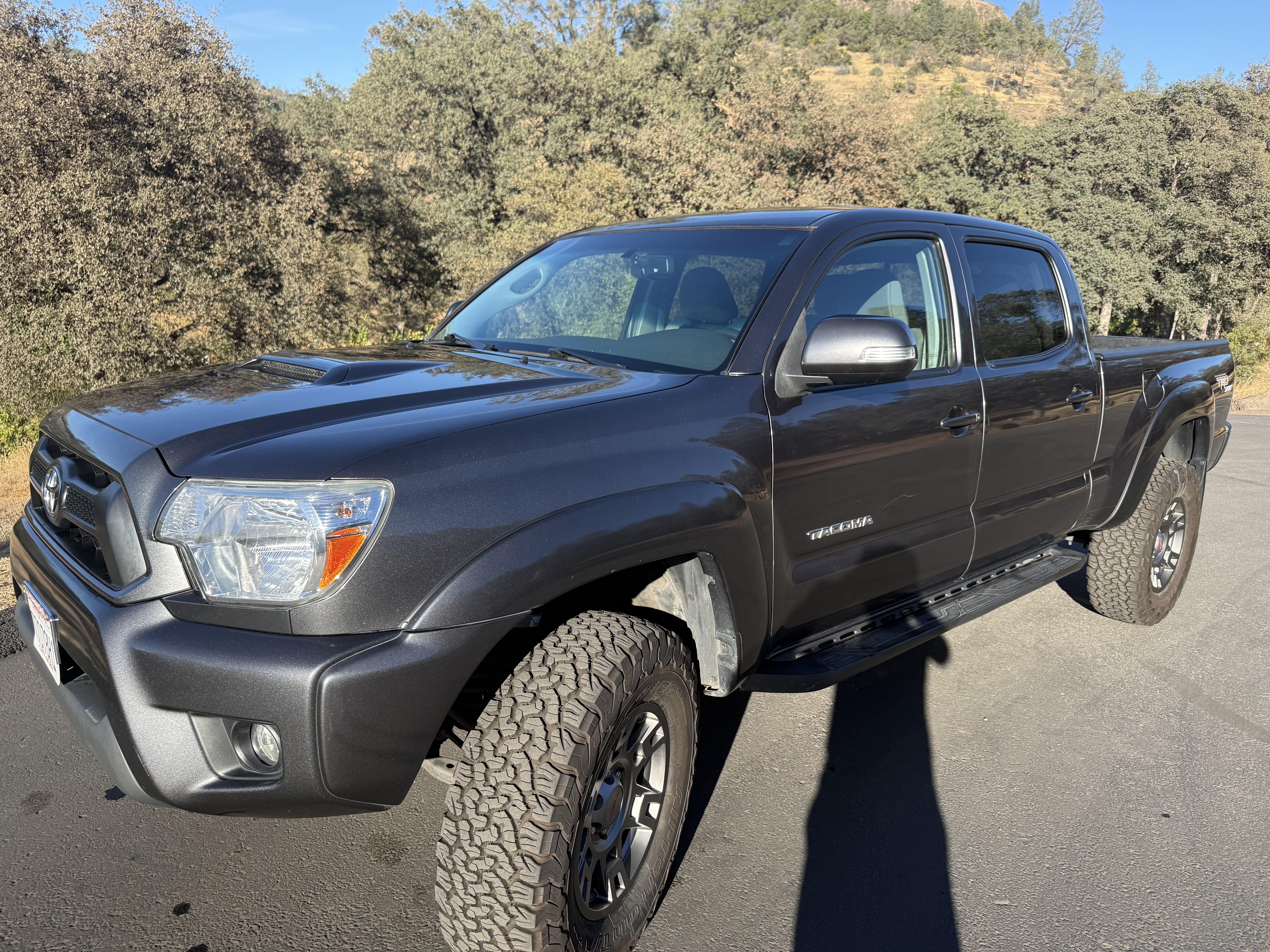 Used 2013 Toyota Tacoma 4x4 Double Cab w/ TRD Sport Pkg image 1
