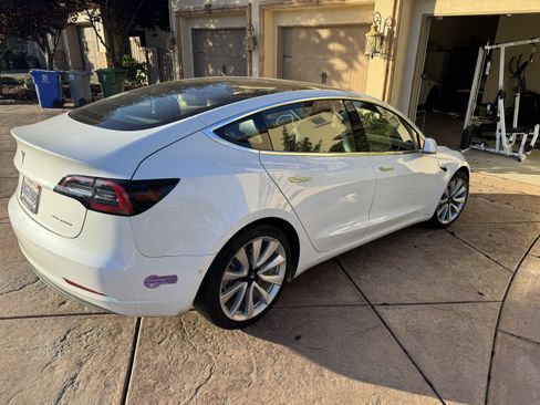 Used 2018 Tesla Model 3 Long Range image 6