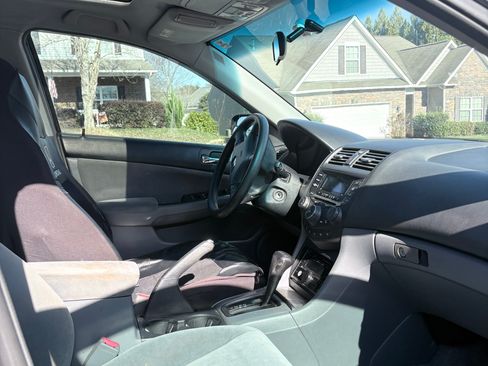 Used 2004 Honda Accord EX image 4