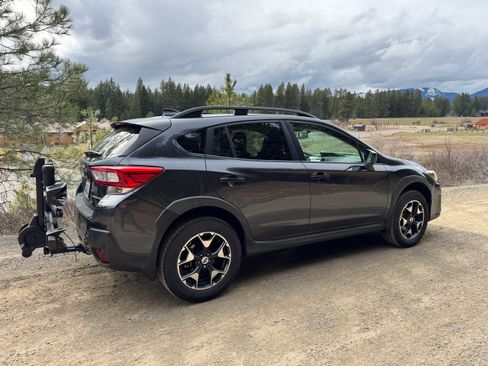 Used 2018 Subaru Crosstrek 2.0i Premium image 1