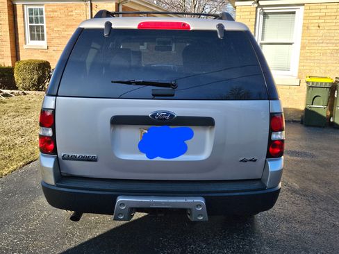 Used 2007 Ford Explorer XLT image 5