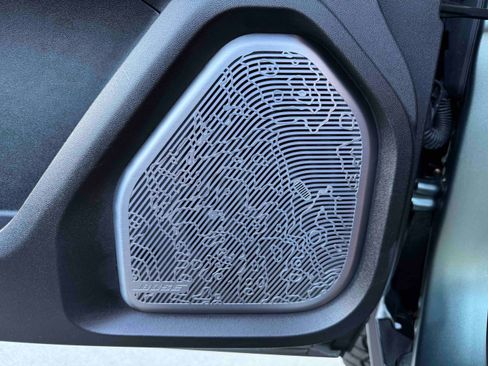 Used 2024 GMC Hummer EV 3X w/ Extreme Off-Road Package image 17