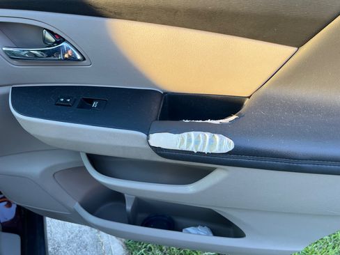 Used 2014 Honda Odyssey LX image 13