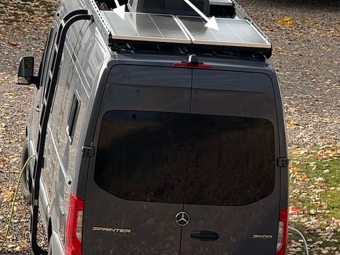 Used 2024 Mercedes-Benz Sprinter 2500 image 11