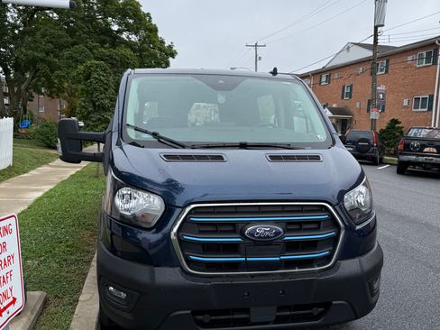 Used 2022 Ford E-Transit Low Roof image 1