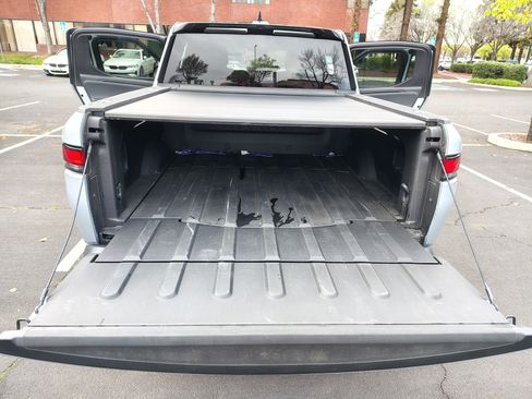 Used 2025 Rivian R1T Adventure image 25