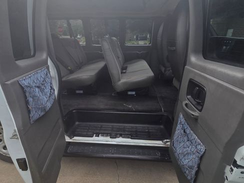 Used 2014 Chevrolet Express 1500 LT w/ LT Preferred Equipment Group image 10