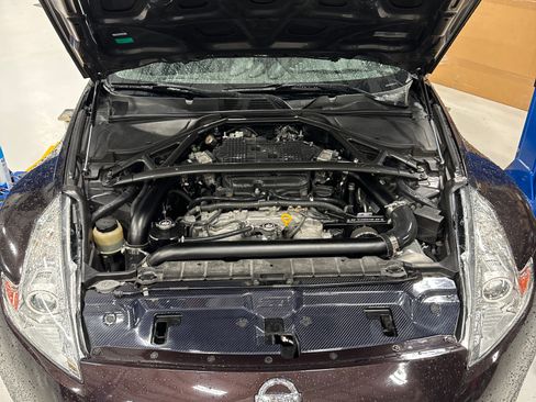 Used 2011 Nissan 370Z Touring w/ Sport Pkg image 9