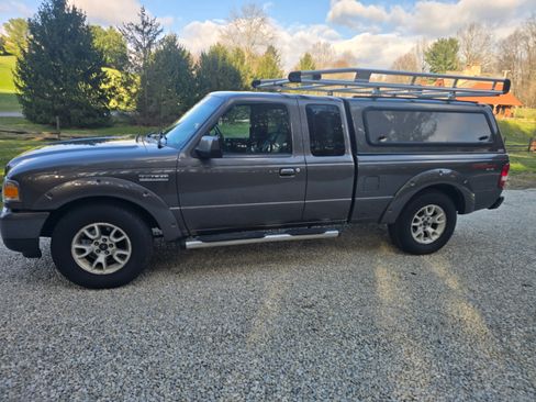 Used 2011 Ford Ranger Sport w/ Bright Trim Group image 2