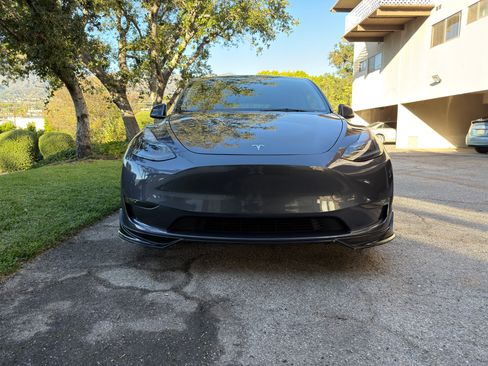 Used 2023 Tesla Model Y Performance image 13