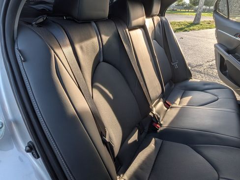 Used 2022 Toyota Camry XSE w/ Navigation Package image 11