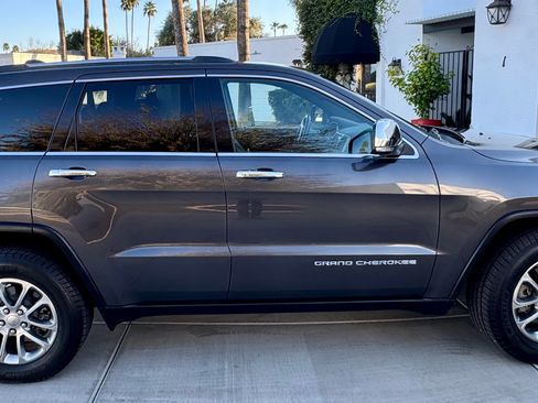 Used 2015 Jeep Grand Cherokee Limited image 2