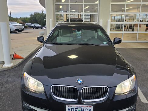 Used 2013 BMW 335i Convertible image 11