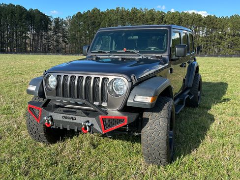 Used 2019 Jeep Wrangler Unlimited Sport S AWD/4WD image 11