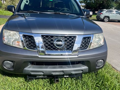 Used 2017 Nissan Frontier SV image 10