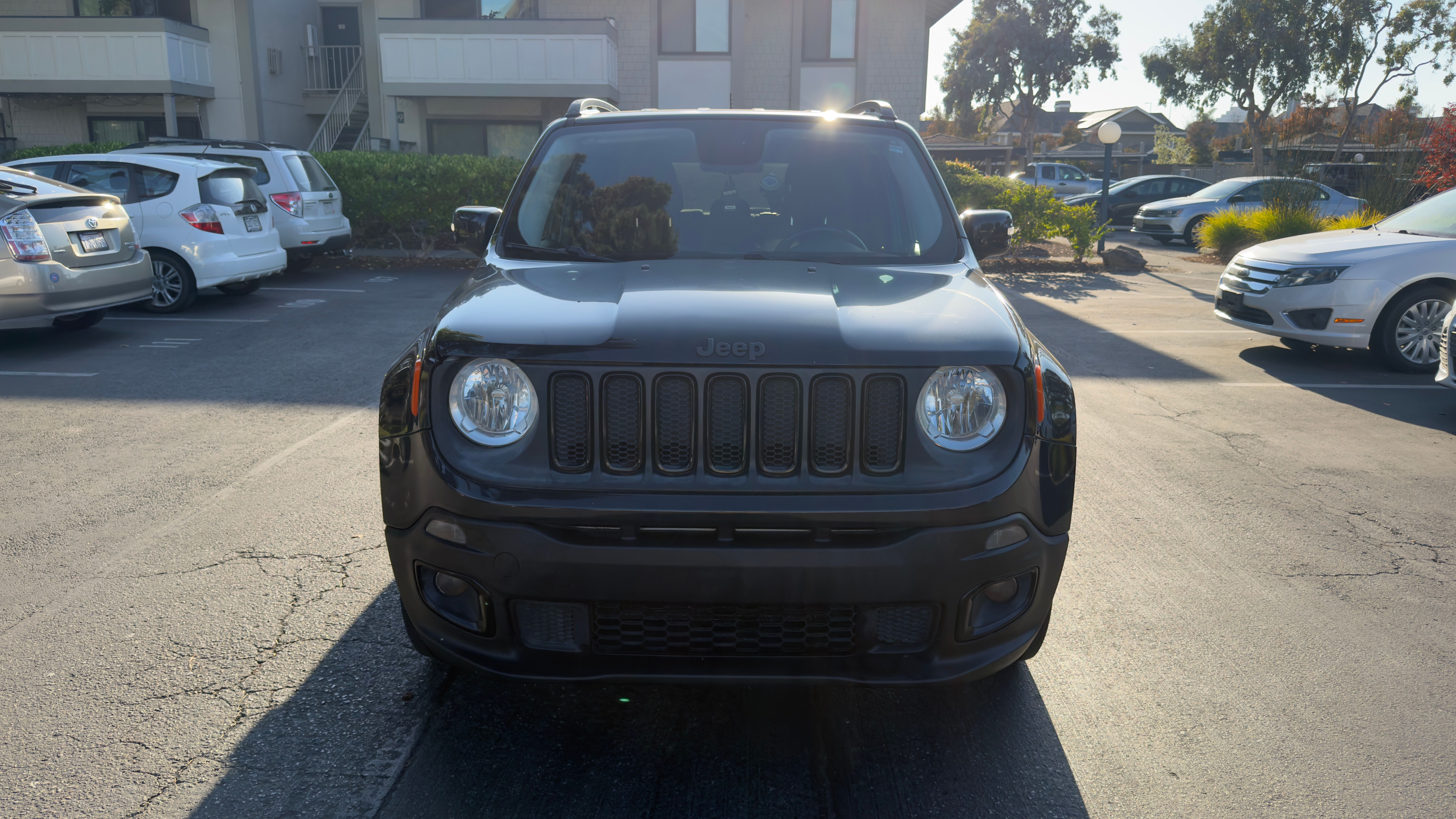 Used 2016 Jeep Renegade Latitude AWD/4WD image 2