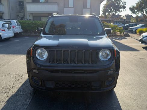 Used 2016 Jeep Renegade Latitude AWD/4WD image 2