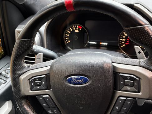 Used 2018 Ford F150 Raptor w/ Equipment Group 802A Luxury image 11