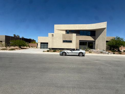 Used 2019 Chevrolet Corvette Stingray Coupe w/ 3LT Preferred Equipment Group image 5