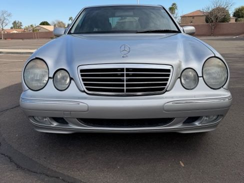 Used 2002 Mercedes-Benz E 320 4MATIC Sedan image 1