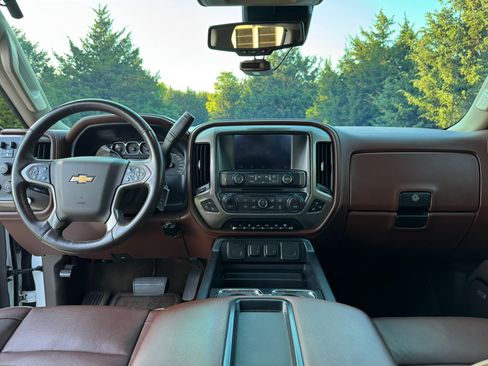 Used 2015 Chevrolet Silverado 2500 High Country w/ Duramax Plus Package AWD/4WD image 27
