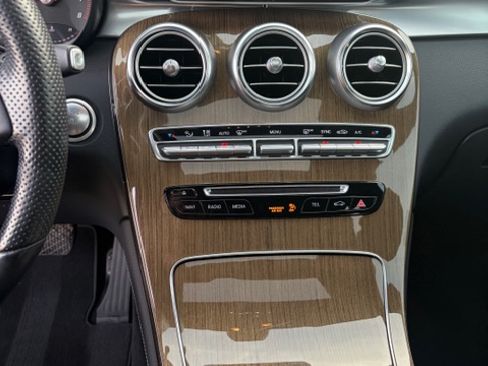 Used 2019 Mercedes-Benz GLC 300 4MATIC Coupe image 18