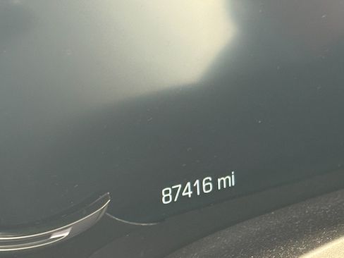 Used 2016 Cadillac Escalade Premium image 6