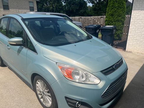 Used 2013 Ford C-MAX SEL FWD image 9