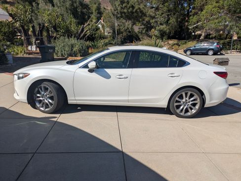 Used 2015 MAZDA MAZDA6 Grand Touring w/ GT Technology Package FWD image 2