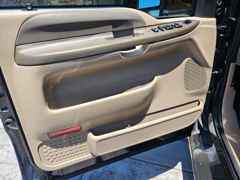 Used 2003 Ford F350 XLT RWD image 8