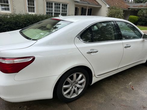 Used 2008 Lexus LS 460 image 8
