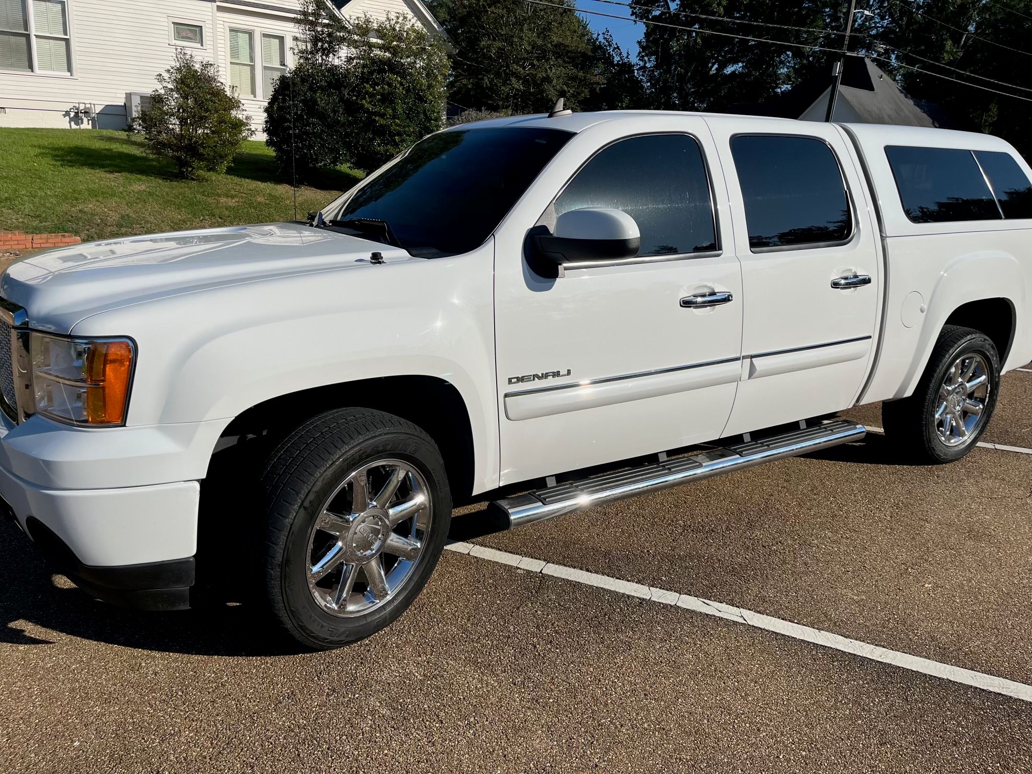 Used 2011 GMC Sierra 1500 Denali AWD/4WD image 1