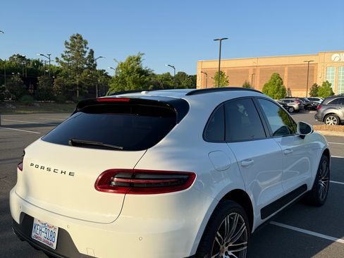 Used 2015 Porsche Macan S AWD/4WD image 9