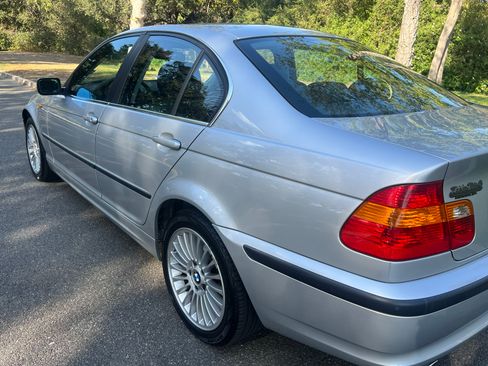 Used 2003 BMW 330xi 330xi Sedan 4D image 9