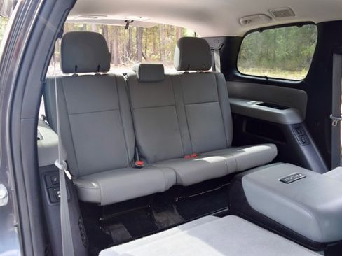 Used 2018 Toyota Sequoia Platinum image 17