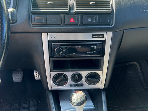 Used 2003 Volkswagen Golf 20th Anniversary FWD image 11