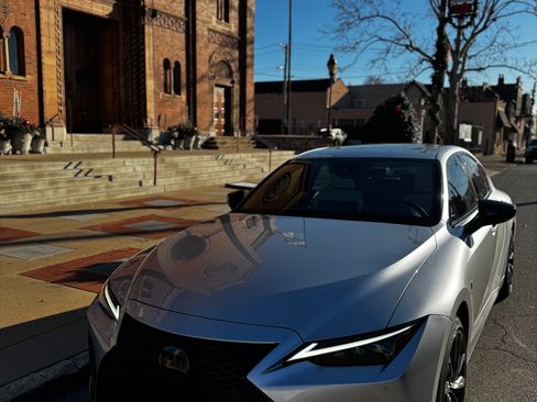 Used 2025 Lexus IS 350 F Sport image 2