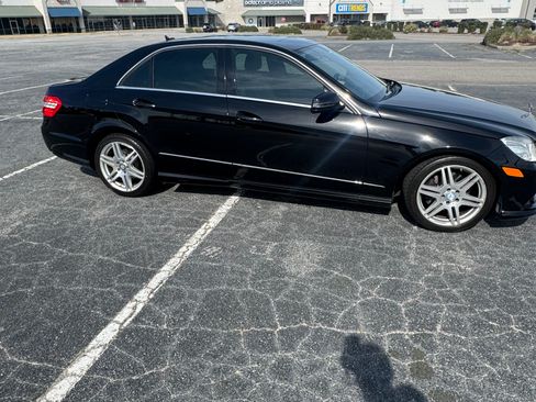 Used 2010 Mercedes-Benz E 350 Sedan image 2