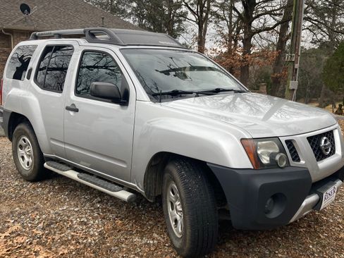 Used 2014 Nissan Xterra X image 1