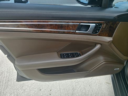 Used 2017 Porsche Panamera Turbo w/ Sport Package image 12