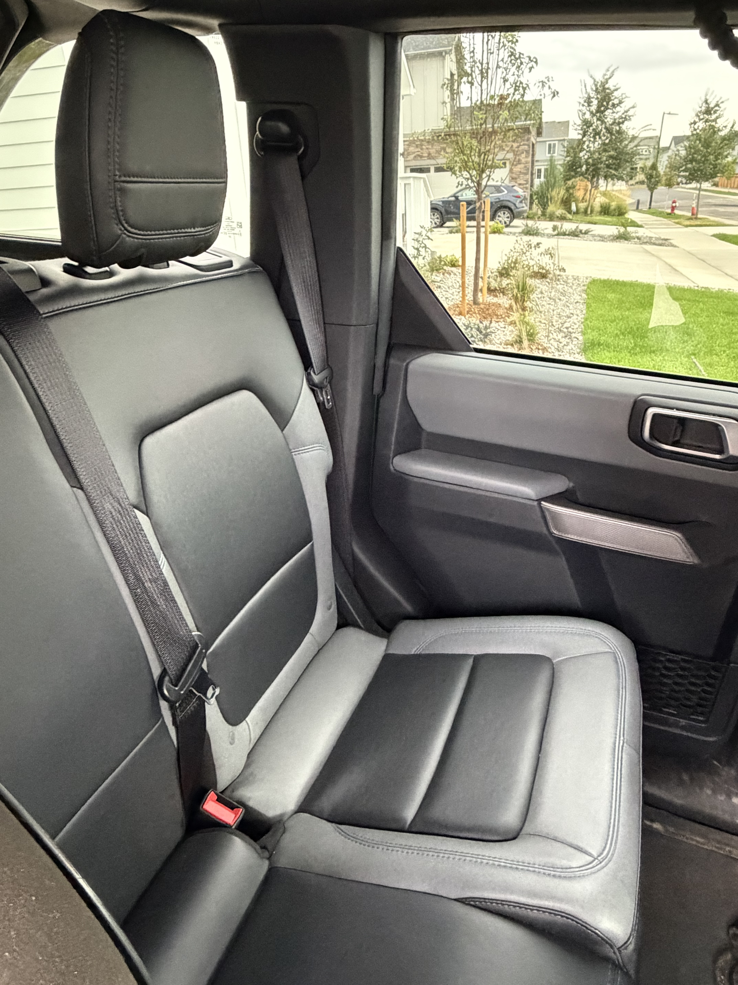 Used 2023 Ford Bronco Black Diamond w/ Sasquatch Package AWD/4WD image 9