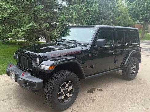 Used 2019 Jeep Wrangler Unlimited Rubicon w/ Cold Weather Group image 1