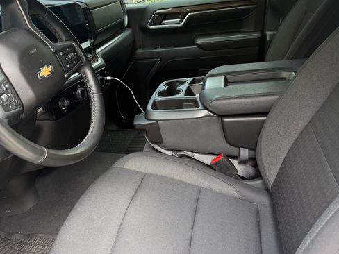 Used 2024 Chevrolet Silverado 1500 LT w/ Protection Package AWD/4WD image 4