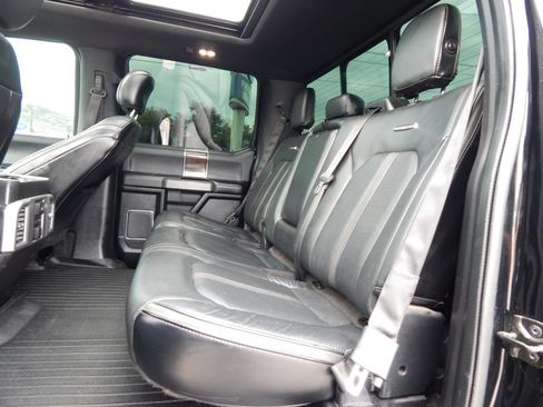 Used 2016 Ford F150 Platinum image 4